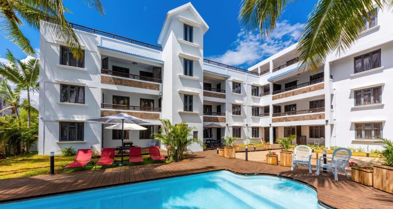 Luxury Modern Apartment - Excellent Location 50M From The Beach, Restaurants, Bars, Shops Flic-en-Flacq Eksteriør billede